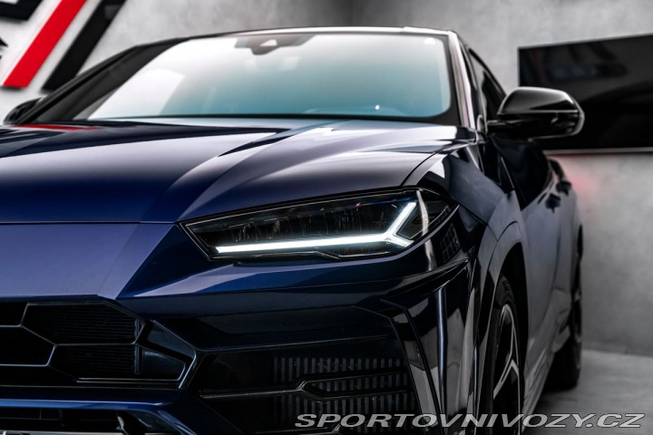 Lamborghini Urus 4.0 V8, pano, masáže, 360 1800