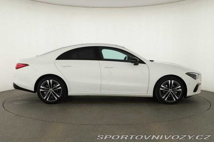 Mercedes-Benz CLA Progressive 200 2025