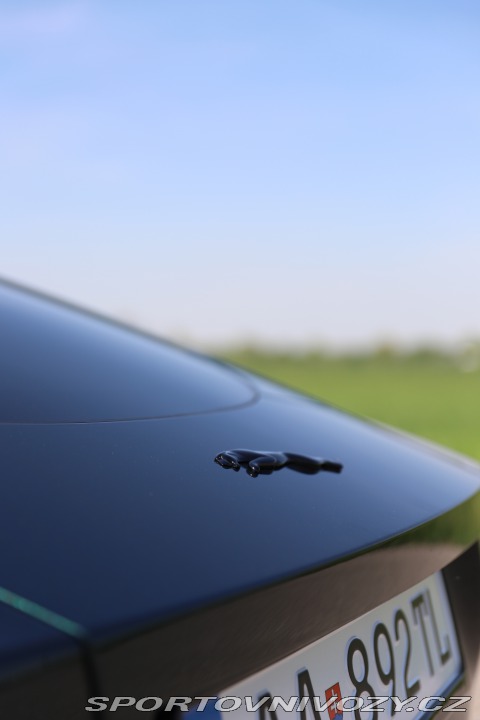 Jaguar F-Type 2.0L I4 P300 R-Dynamic 2023