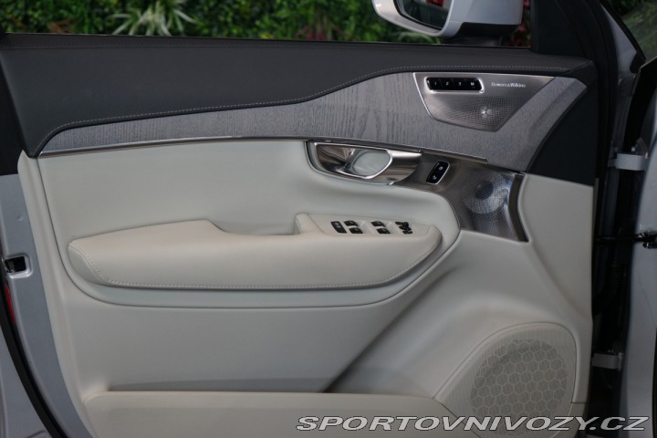 Volvo Ostatní modely XC90 T8*RECHARGE*PANO*360*VZDU 2024