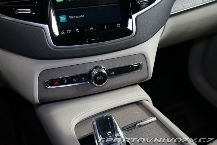 Volvo Ostatní modely XC90 T8*RECHARGE*PANO*360*VZDU 2024