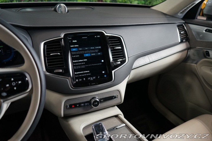 Volvo Ostatní modely XC90 T8*RECHARGE*PANO*360*VZDU 2024