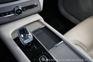 Volvo Ostatní modely XC90 T8*RECHARGE*PANO*360*VZDU 2024