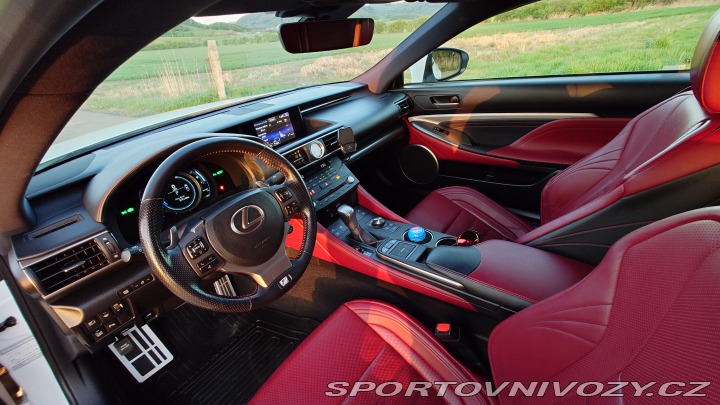 Lexus RC 300h F SPORT 2016