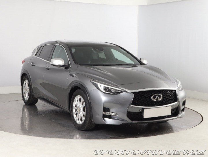 Infiniti Q30 2.0t 2016