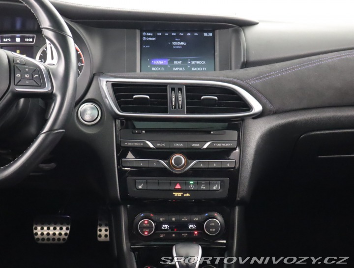 Infiniti Q30 2.0t 2016