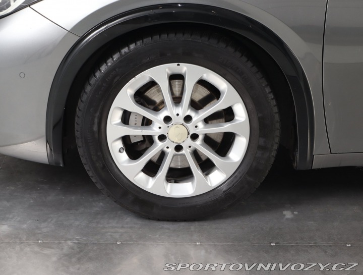 Infiniti Q30 2.0t 2016