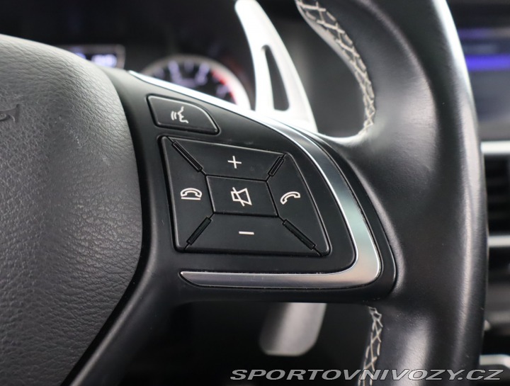 Infiniti Q30 2.0t 2016