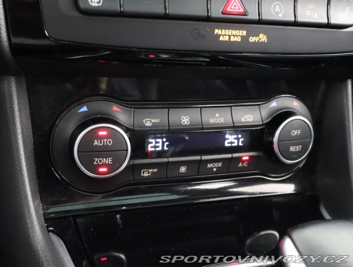 Infiniti Q30 2.0t 2016