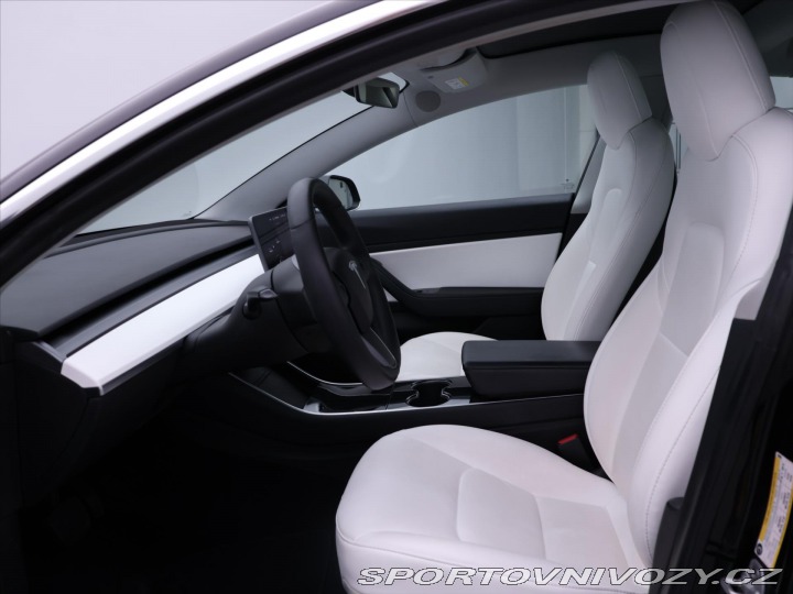 Tesla Model 3 Long Range AWD tažné DPH 2019
