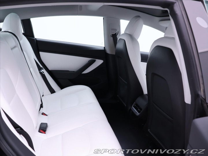 Tesla Model 3 Long Range AWD tažné DPH 2019