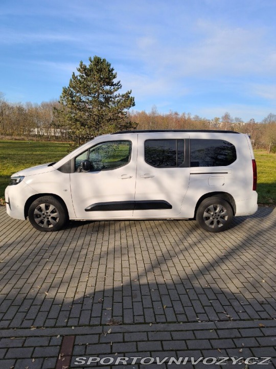 Opel Ostatní modely Combo CDTI, 2024, 7 míst 2024