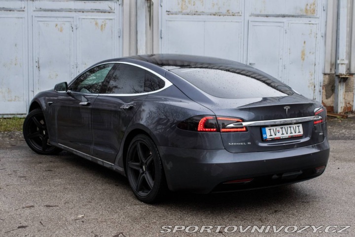 Tesla Model S 90 D, 386kW (2017) / AJ 2017