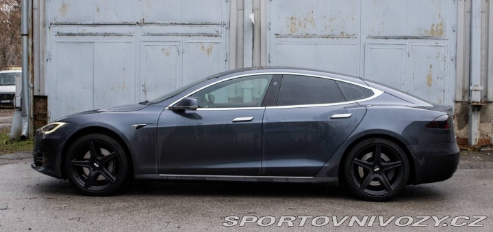 Tesla Model S 90 D, 386kW (2017) / AJ 2017