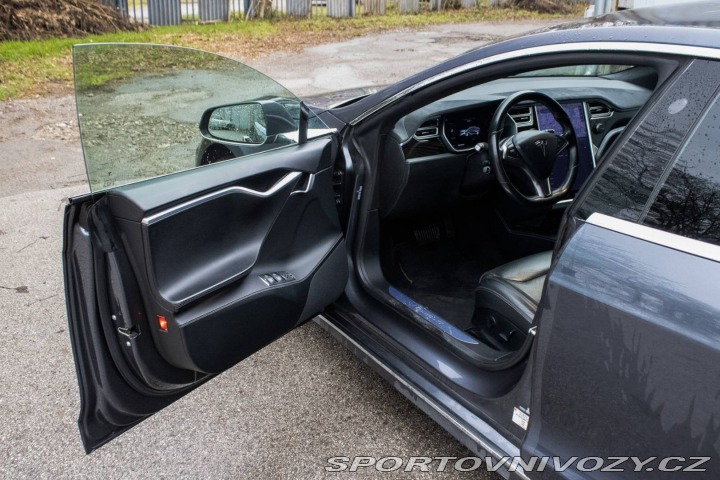 Tesla Model S 90 D, 386kW (2017) / AJ 2017