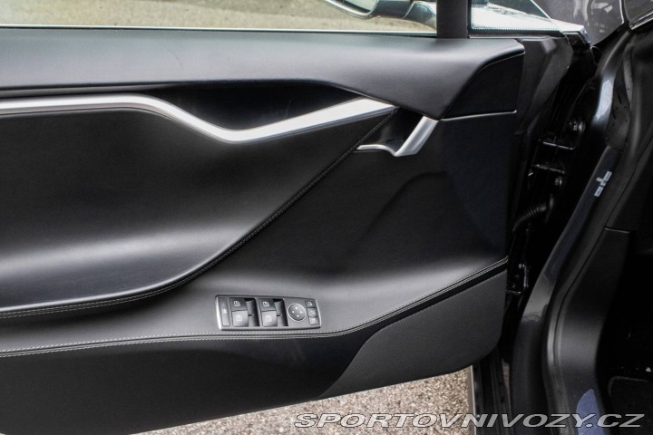 Tesla Model S 90 D, 386kW (2017) / AJ 2017