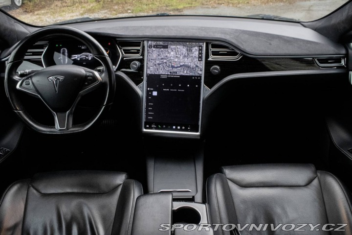 Tesla Model S 90 D, 386kW (2017) / AJ 2017