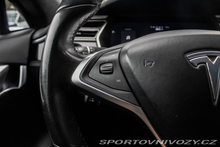 Tesla Model S 90 D, 386kW (2017) / AJ 2017