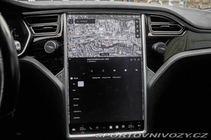 Tesla Model S 90 D, 386kW (2017) / AJ 2017