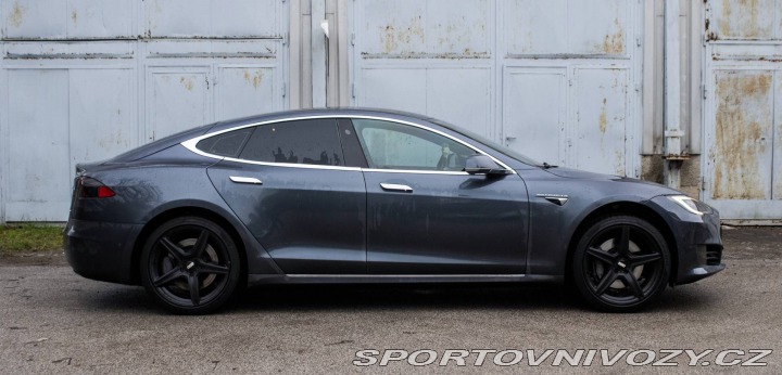 Tesla Model S 90 D, 386kW (2017) / AJ 2017