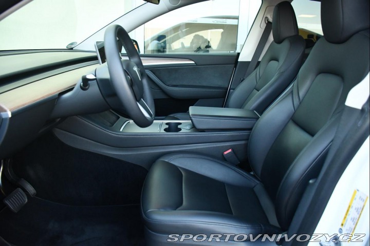 Tesla Model Y RWD PANO 35tis.KM 2023