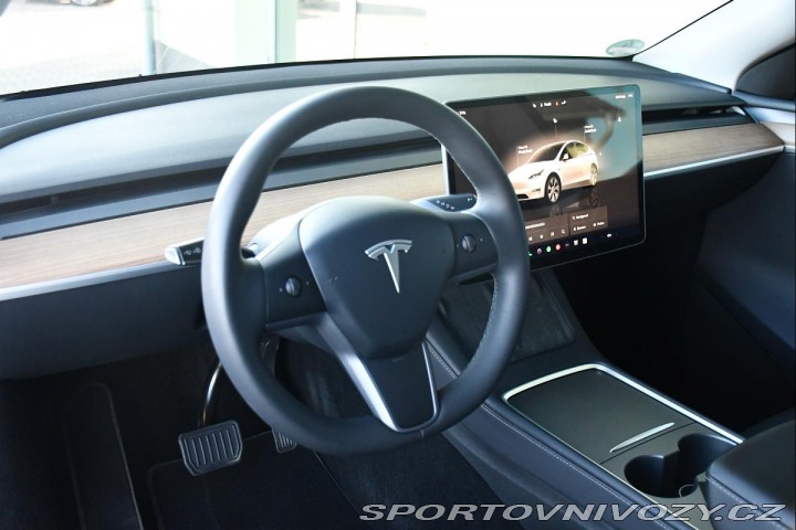 Tesla Model Y RWD PANO 35tis.KM 2023