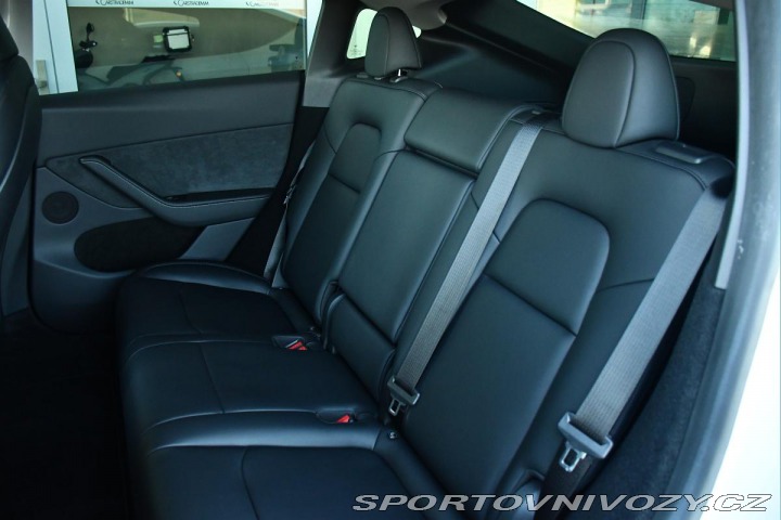 Tesla Model Y RWD PANO 35tis.KM 2023