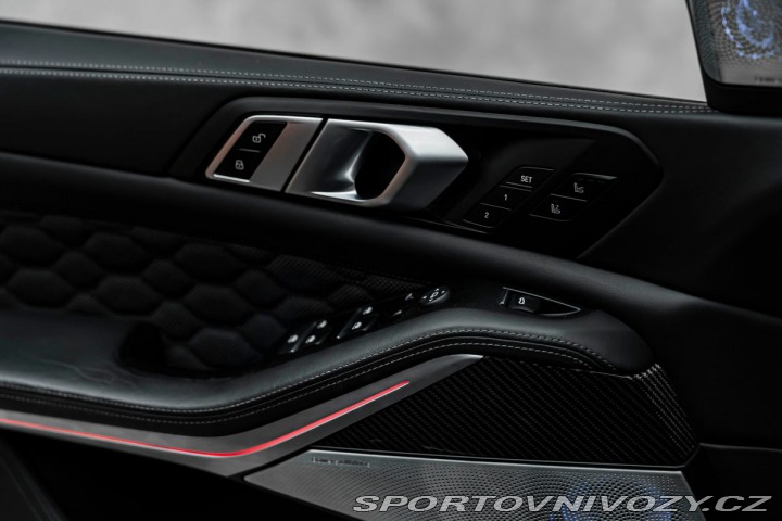 BMW X5 Competition, Bowers&W 1800