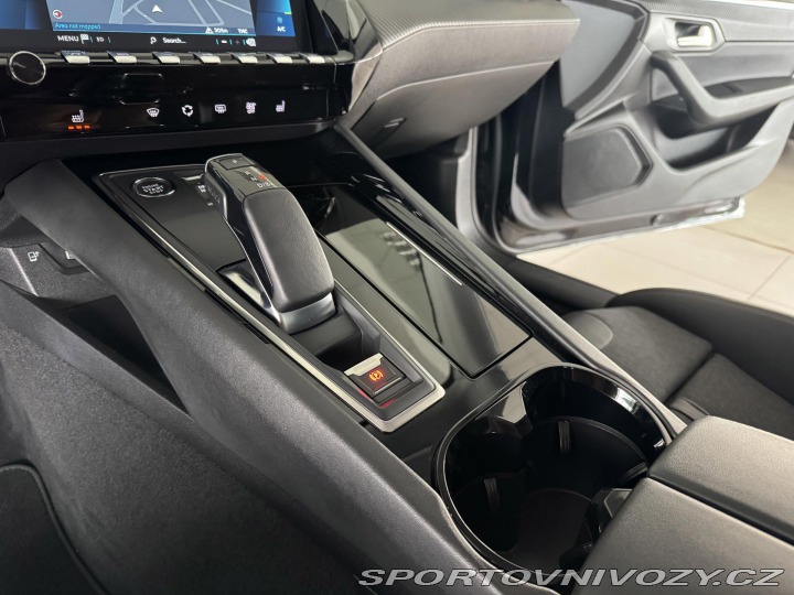 Peugeot 508 Hybrid 225*AT8*REZERVACE! 2022
