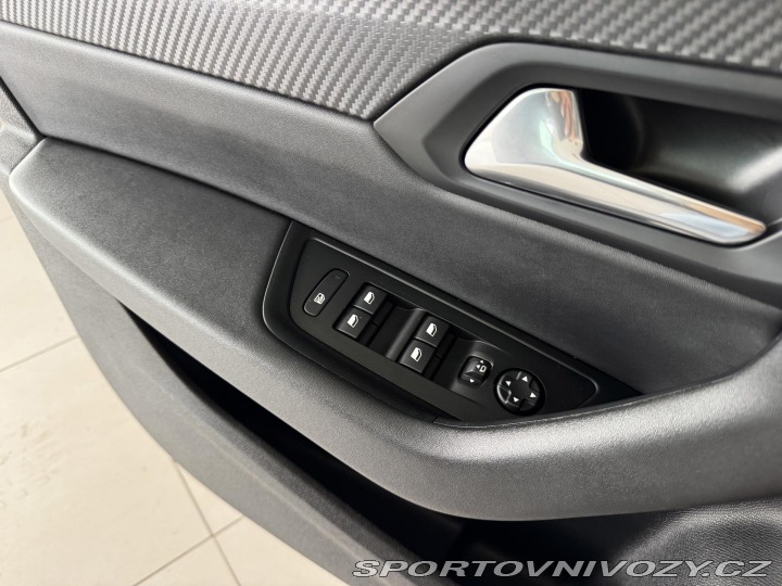 Peugeot 508 Hybrid 225*AT8*REZERVACE! 2022