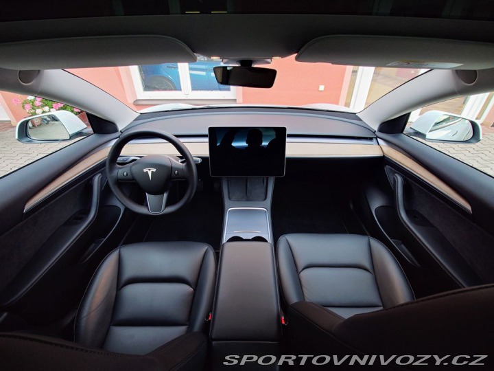 Tesla Model 3 Standard Range Plus 239 k 2021