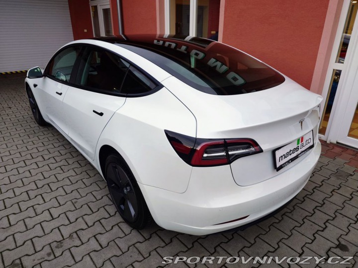 Tesla Model 3 Standard Range Plus 239 k 2021