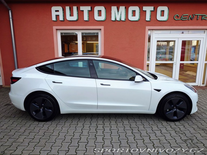 Tesla Model 3 Standard Range Plus 239 k 2021