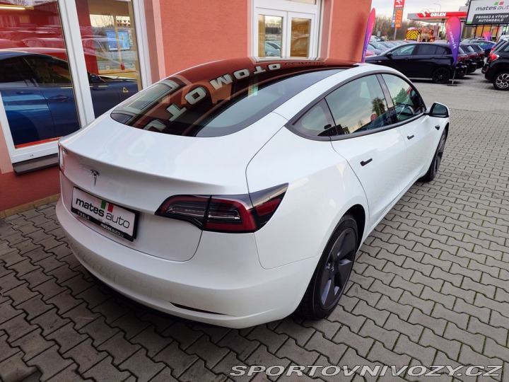 Tesla Model 3 Standard Range Plus 239 k 2021
