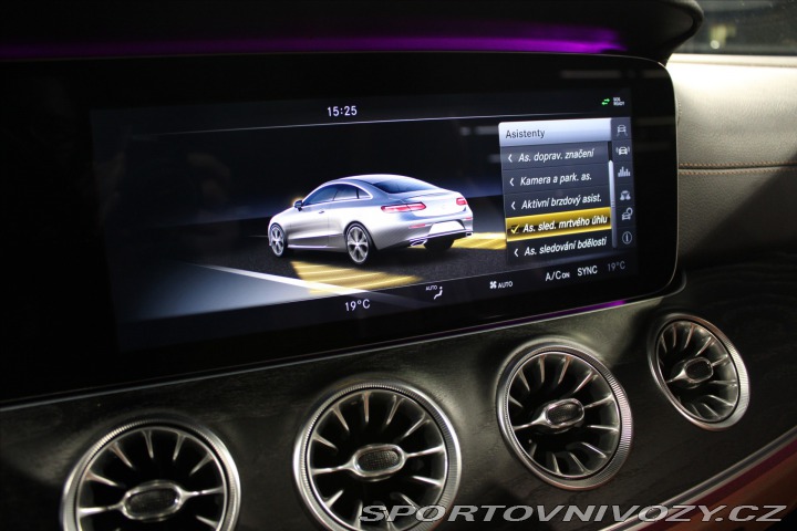 Mercedes-Benz E 400 4MATIC kupé AMG Line 2017