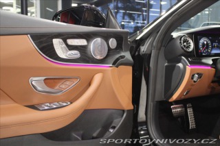 Mercedes-Benz E 400 4MATIC kupé AMG Line 2017