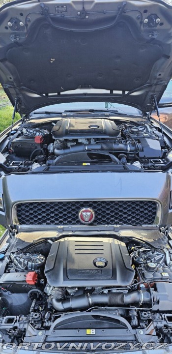Jaguar XF 2,0   120 kW, výbava Pres 2017