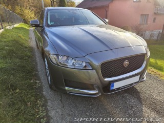 Jaguar XF 2,0   120 kW, výbava Pres 2017