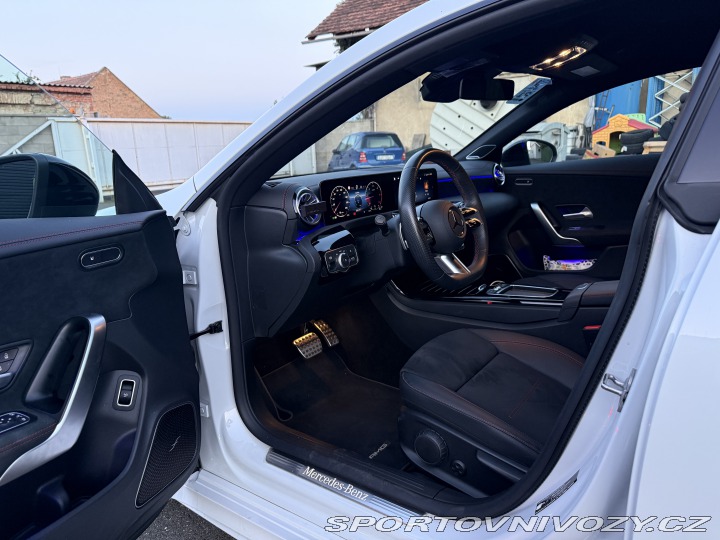Mercedes-Benz CLA 200d, AMG, tažné, DPH 2024