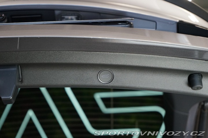 Tesla Model Y DUAL-MOTOR*PERFORMANCE* 2024