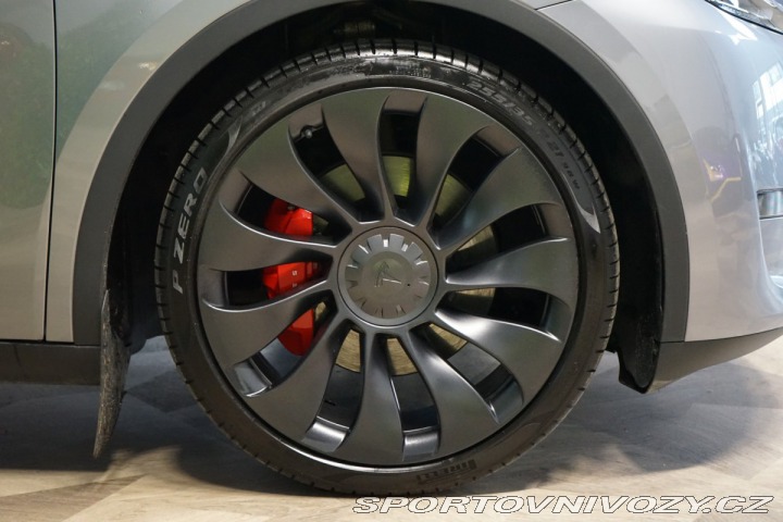 Tesla Model Y DUAL-MOTOR*PERFORMANCE* 2024