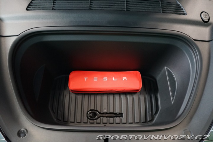 Tesla Model Y DUAL-MOTOR*PERFORMANCE* 2024