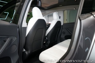 Tesla Model Y DUAL-MOTOR*PERFORMANCE* 2024