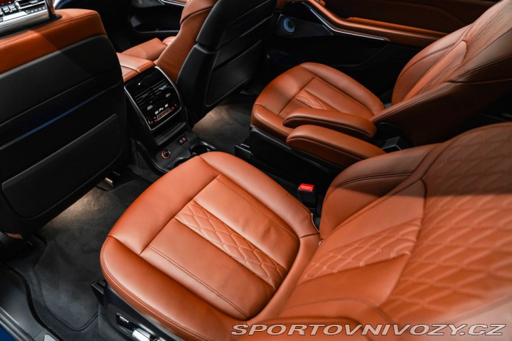 BMW X7 M50i, Bowers&Wilkins, 1800