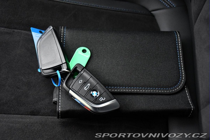 BMW 4 420d REZERVACE 2023