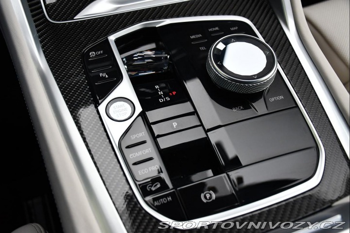 BMW X6 xD40d FL MSPORT HUD REZER 2024