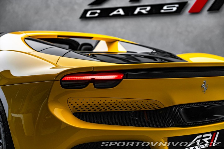 Ferrari 296 GTS Lift, Alcantara, AFS, 1800