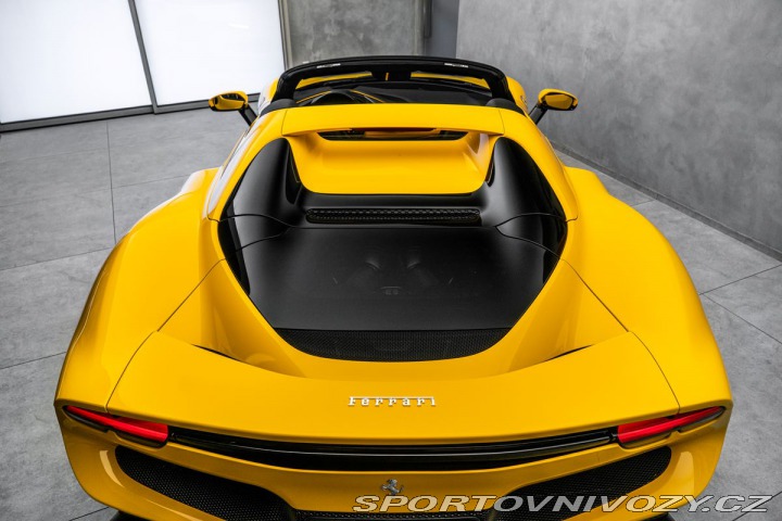 Ferrari 296 GTS Lift, Alcantara, AFS, 1800