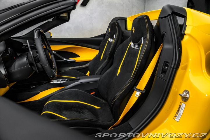 Ferrari 296 GTS Lift, Alcantara, AFS, 1800