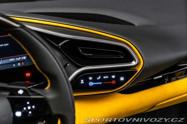 Ferrari 296 GTS Lift, Alcantara, AFS, 2024